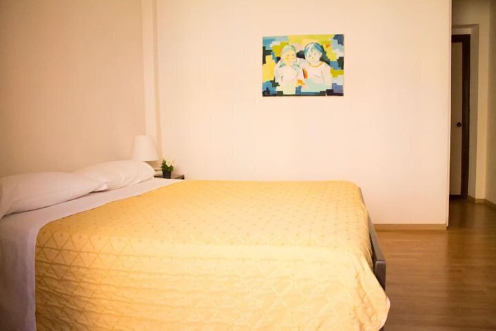 Room 5 of 20