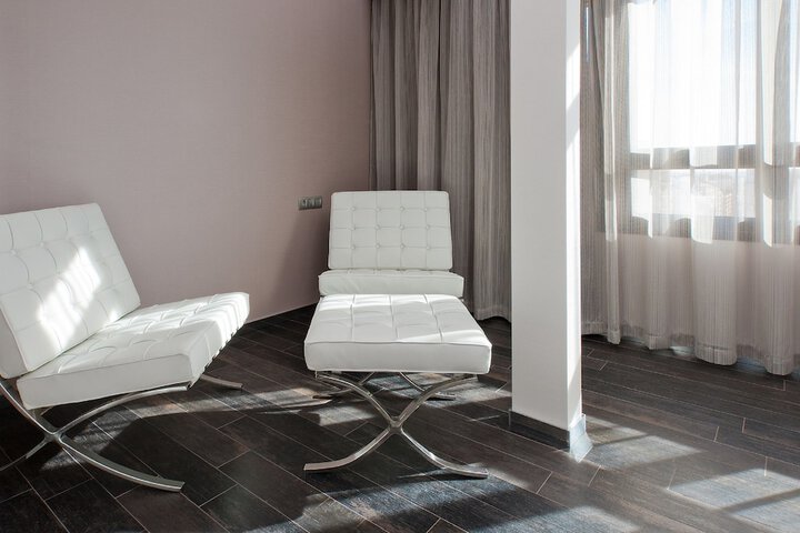 Room 8 of 56