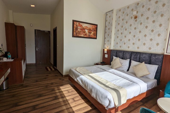 Room 16 of 54