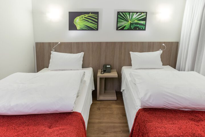 Room 8 of 50
