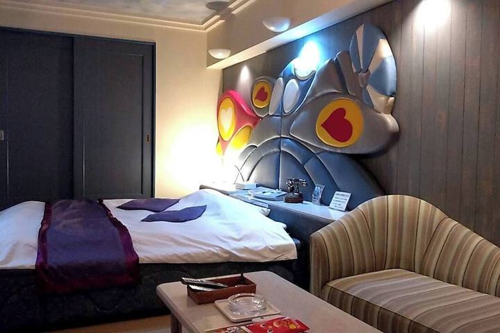 Room 5 of 7