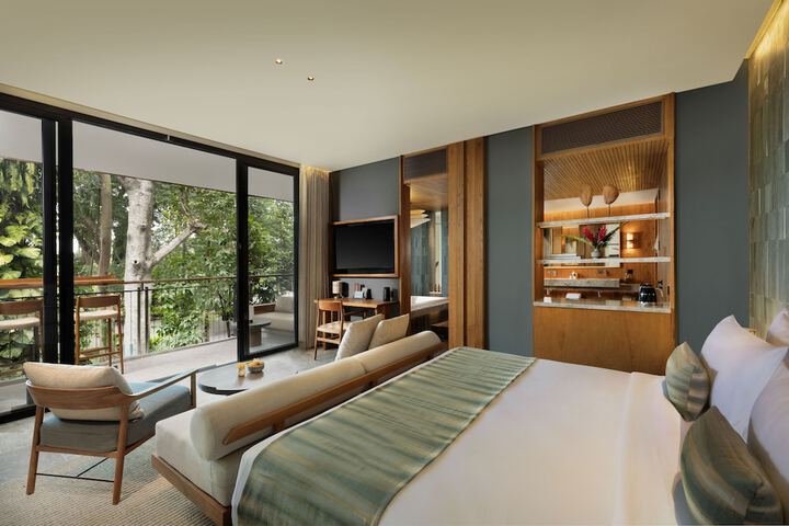 Room 10 of 64
