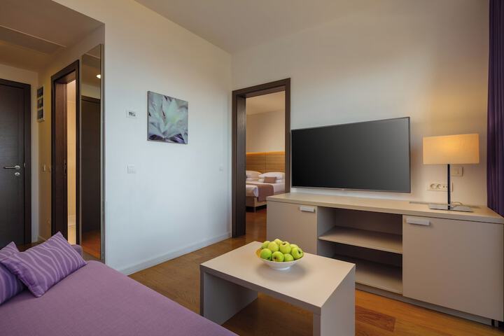 Room 22 of 89