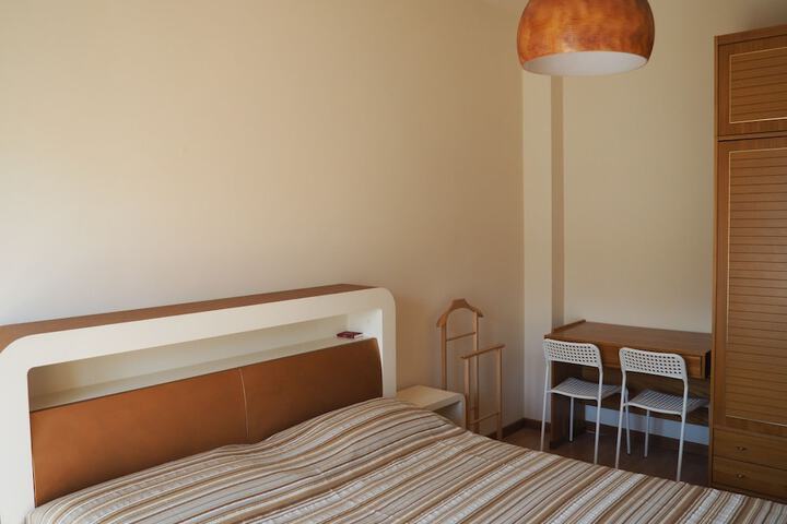 Room 14 of 33