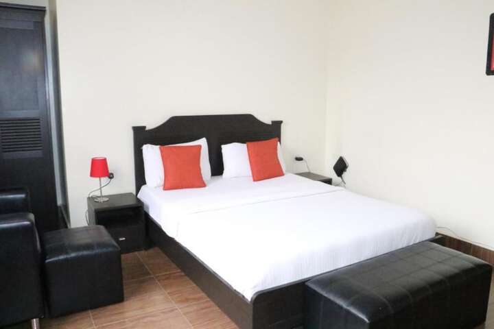 Room 11 of 26