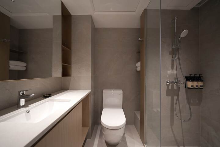 Room 30 of 41