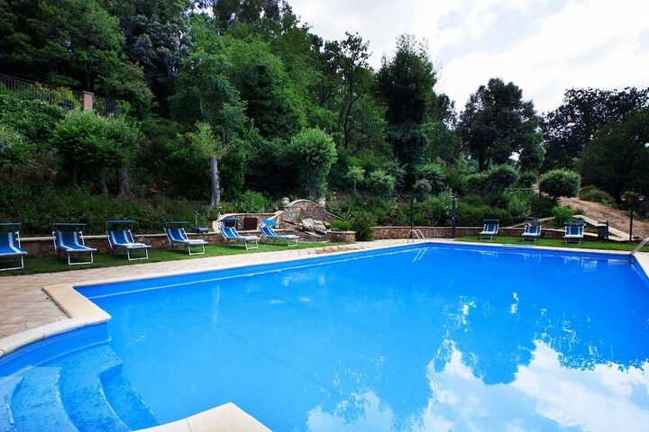 Pool Hotel