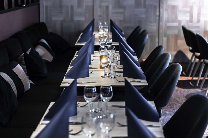 Dining 53 of 72