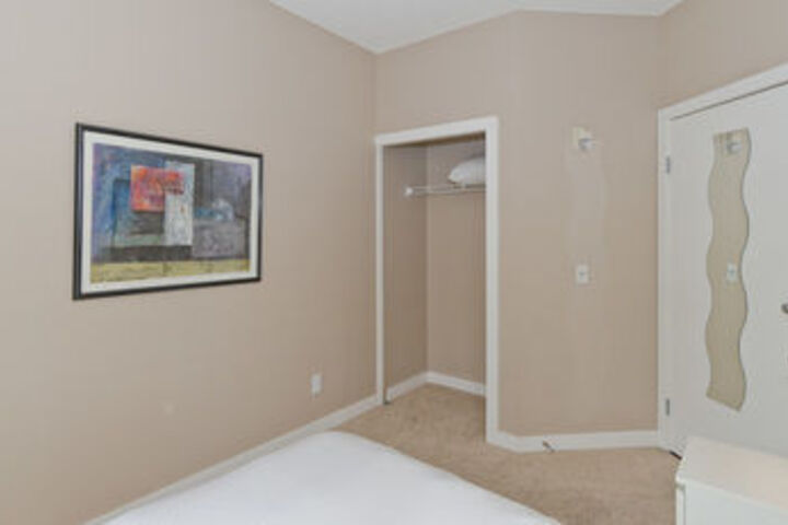 Room 32 of 88