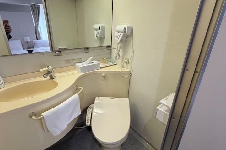 Room 44 of 62