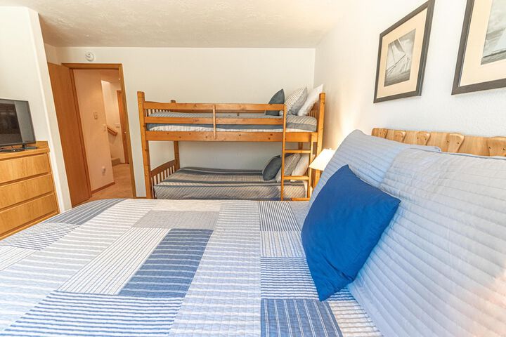 Room 19 of 128