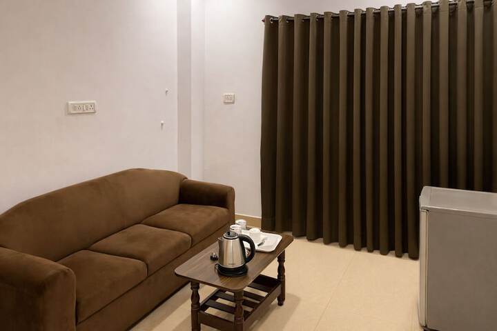 Room 12 of 30