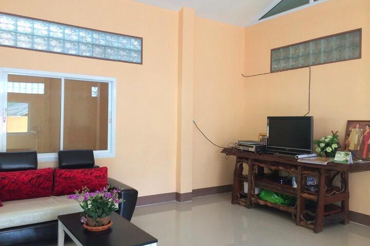 Room 2 of 6