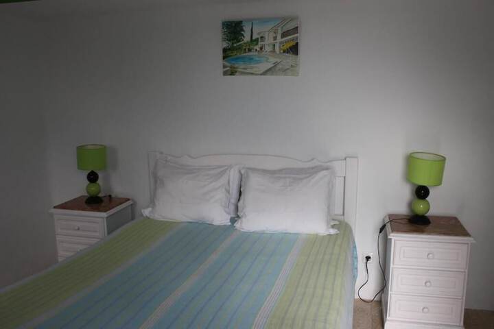Room 11 of 118