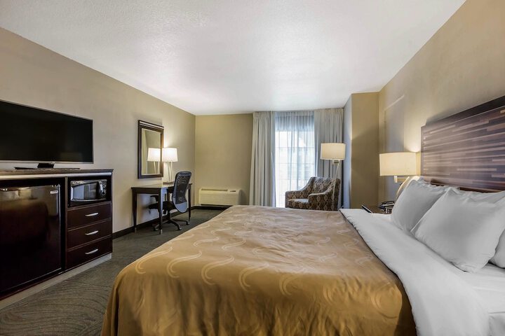 Standard King Bed Accessible (7 of 14)