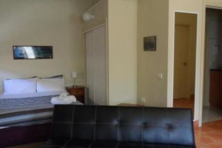 Room 3 of 42