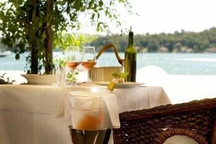 Dining Photos
