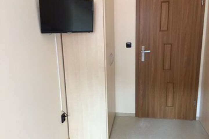 Room 8 of 20