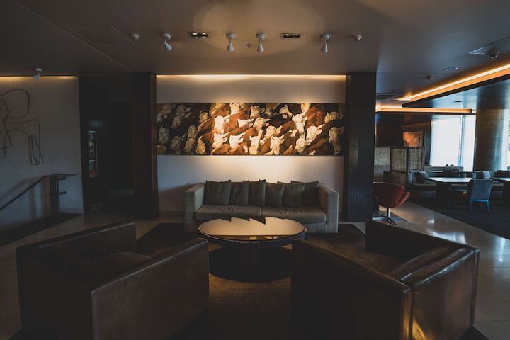 Entrance & Lobby