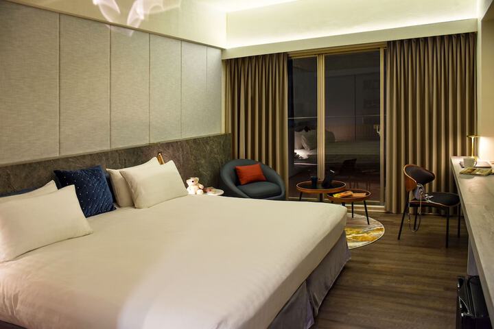 Room 5 of 22