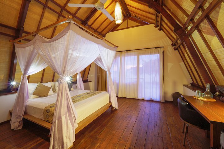 Room 2 of 39