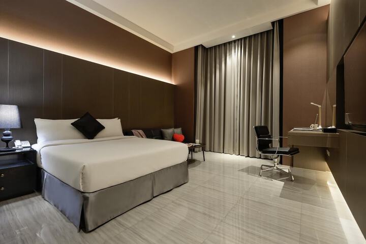 Room 27 of 59