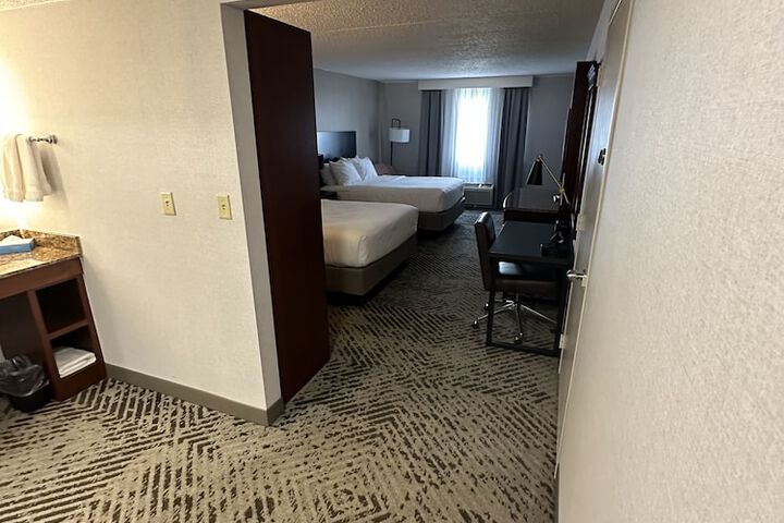 1 Queen Bed (18 of 18)