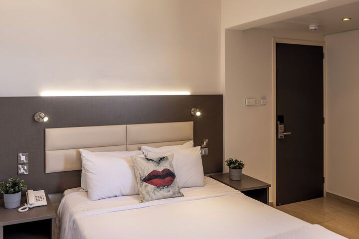 Room 25 of 86
