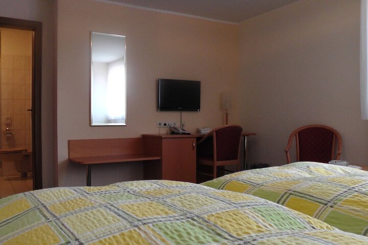 Room 18 of 92