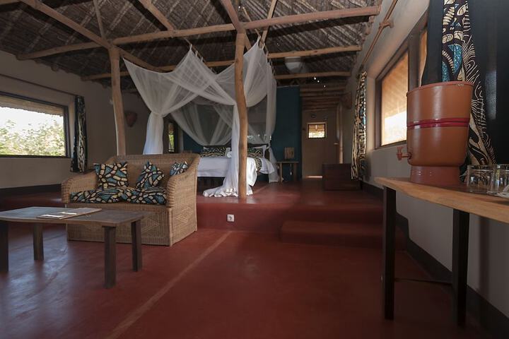 Room 4 of 18