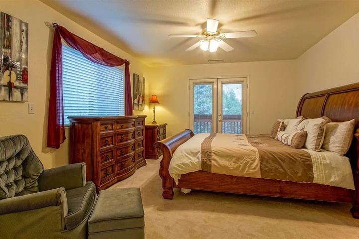 Room 4 of 11