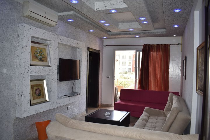 Room 13 of 36