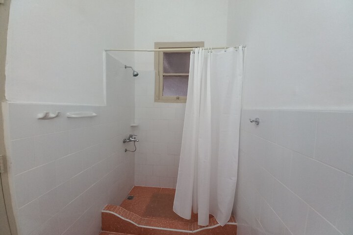 Room 8 of 18