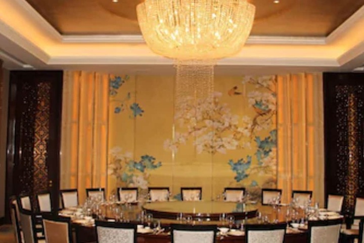 Dining Photos