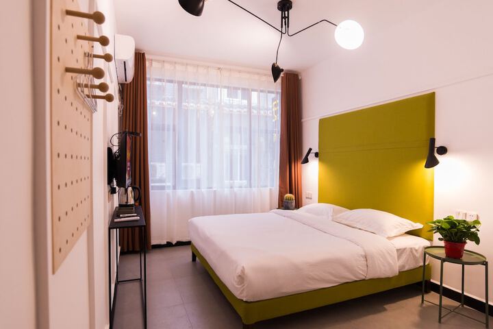 Room 18 of 41