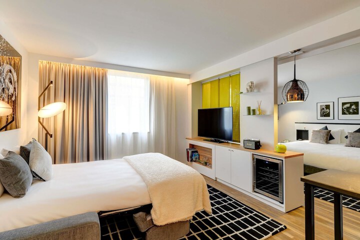 Room 22 of 120