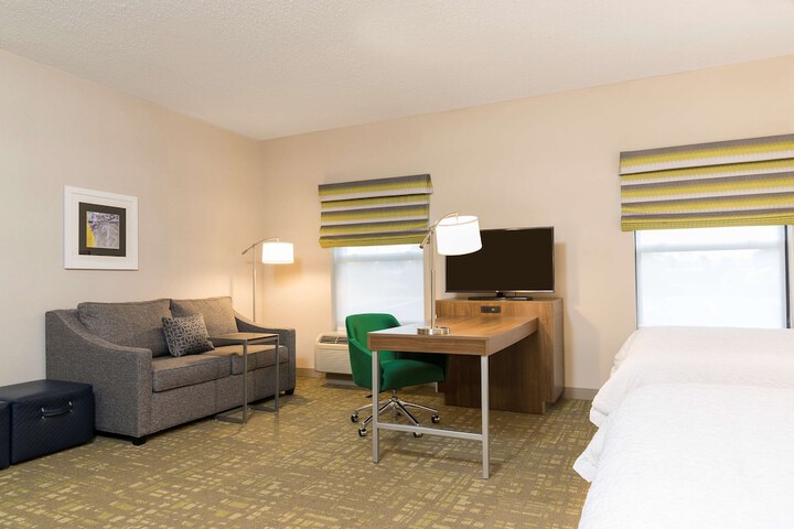 2 Queen Beds Hearing Accessible (23 of 23)