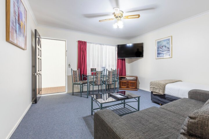 Room 45 of 79