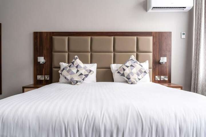 Room 50 of 105