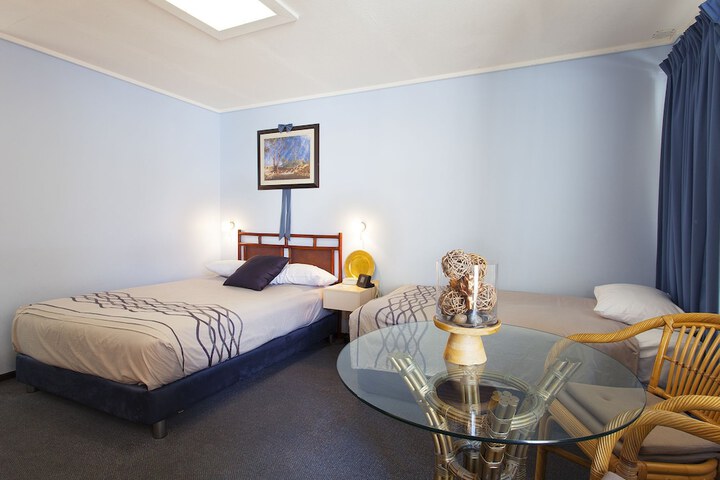 Room 5 of 13