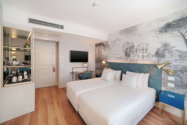 Room 34 of 81