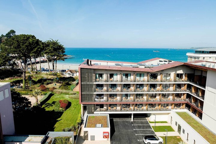 Hotel 45 of 47