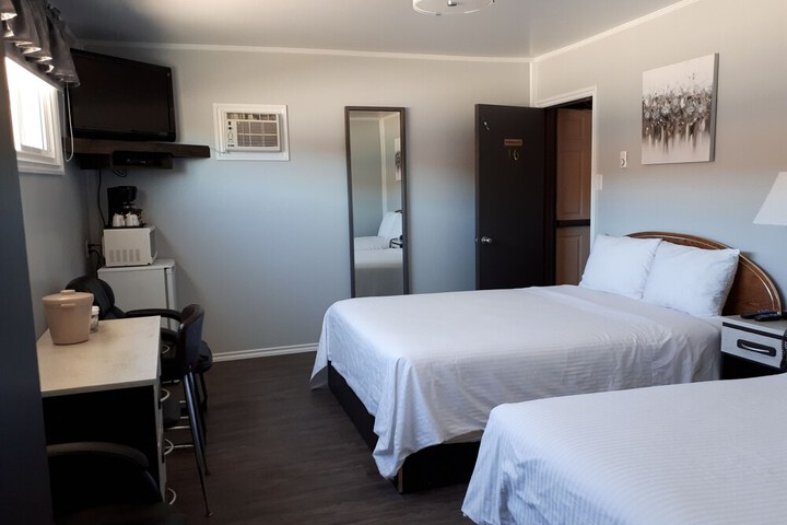 Room 13 of 21