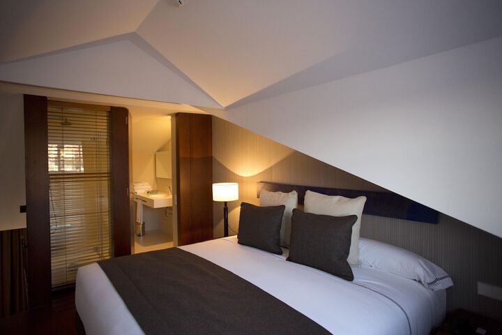 Room 13 of 78