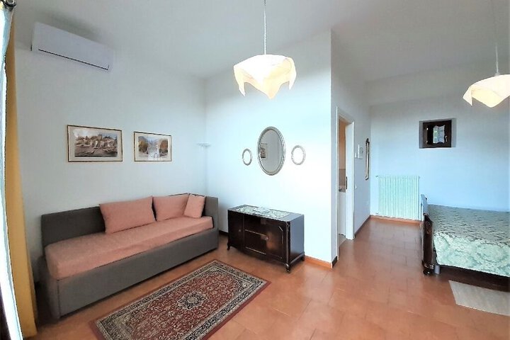 Room 8 of 29