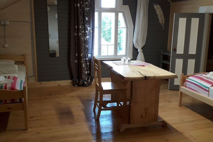 Room 9 of 29