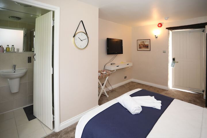 Room 8 of 25
