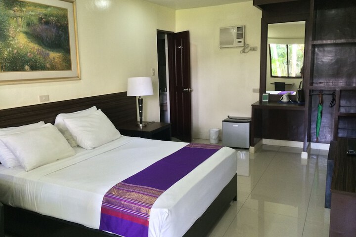 Room 9 of 161