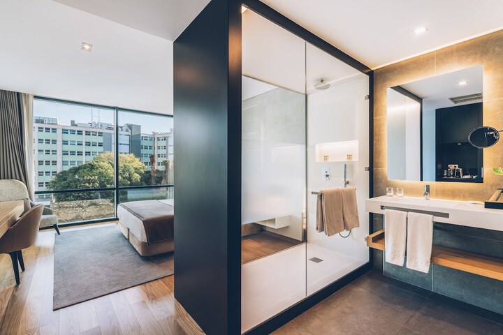 Room 9 of 91