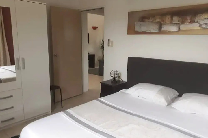 Room 2 of 30
